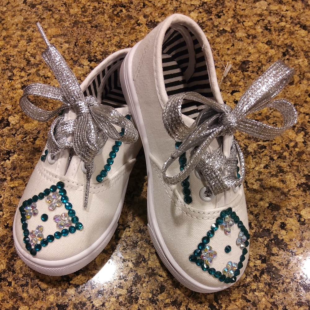 Kids Tennie Shoes